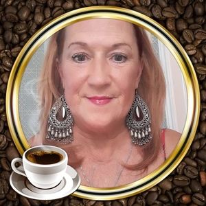 Meet your Posher, Lynda